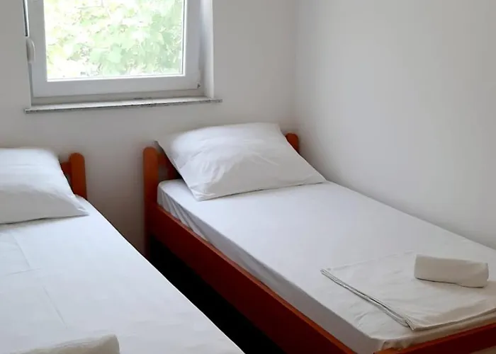Apartman Maretic *